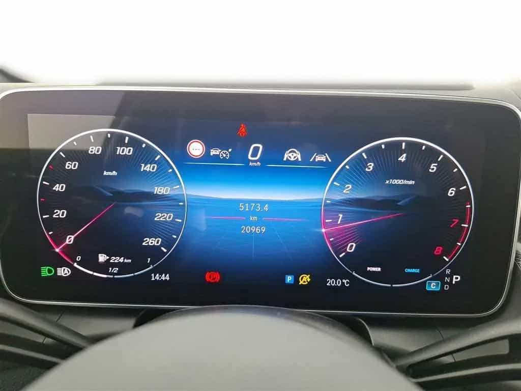 Mercedes-Benz GLC 300 AMG-Line 4MATIC 9G-tronic 01/2025-photo-9