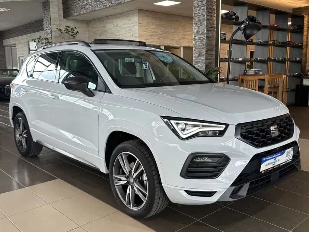 Seat Ateca FR 360Cam Navi Teil-Leder Pano AHK LED ACC 02/2022-photo-0