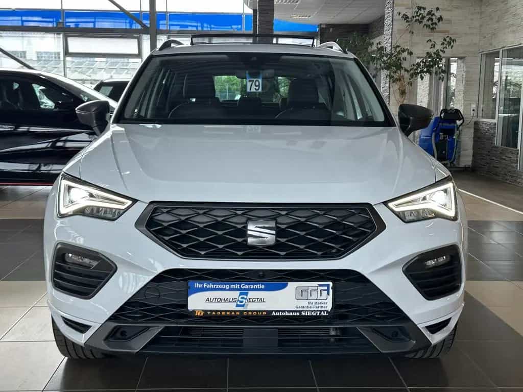 Seat Ateca FR 360Cam Navi Teil-Leder Pano AHK LED ACC 02/2022-photo-1