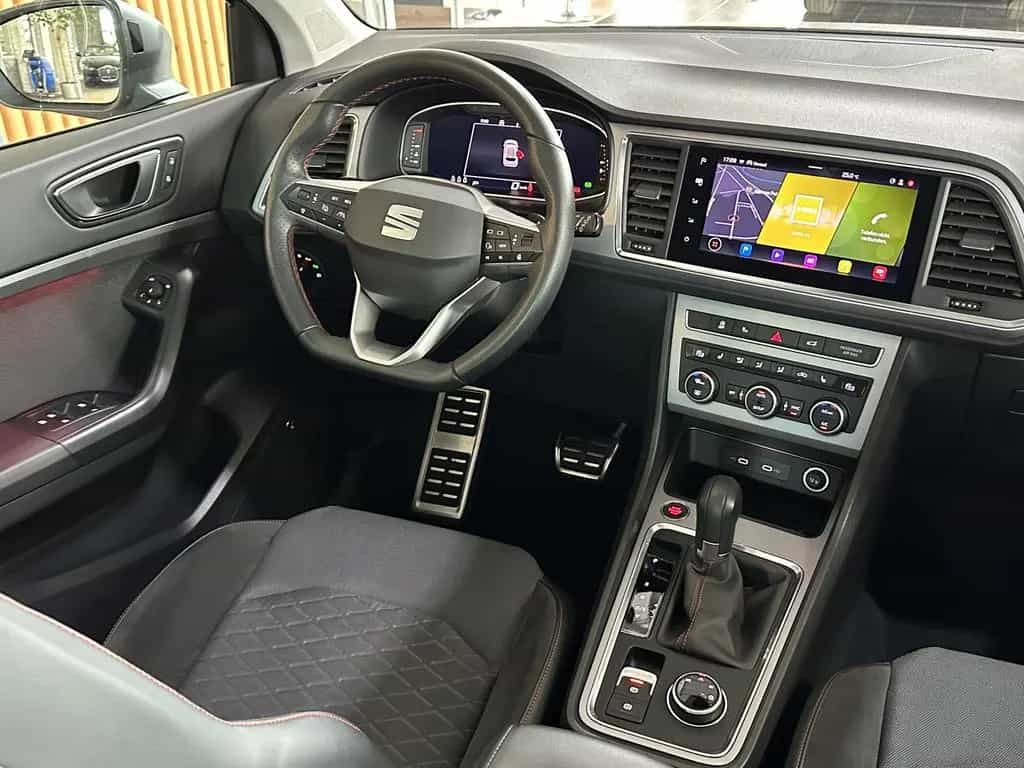 Seat Ateca FR 360Cam Navi Teil-Leder Pano AHK LED ACC 02/2022-photo-14