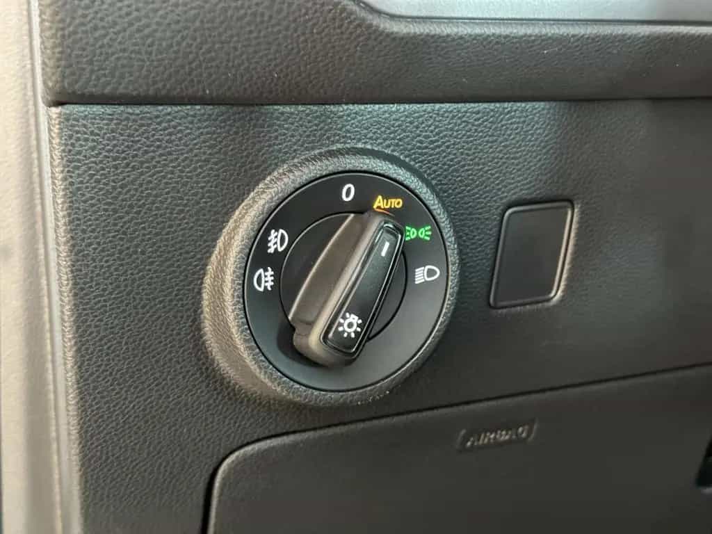 Seat Ateca FR 360Cam Navi Teil-Leder Pano AHK LED ACC 02/2022-photo-29