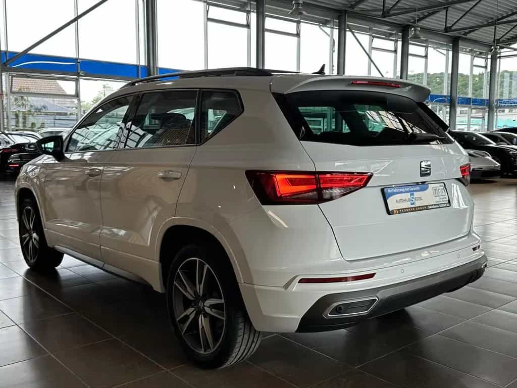 Seat Ateca FR 360Cam Navi Teil-Leder Pano AHK LED ACC 02/2022-photo-3