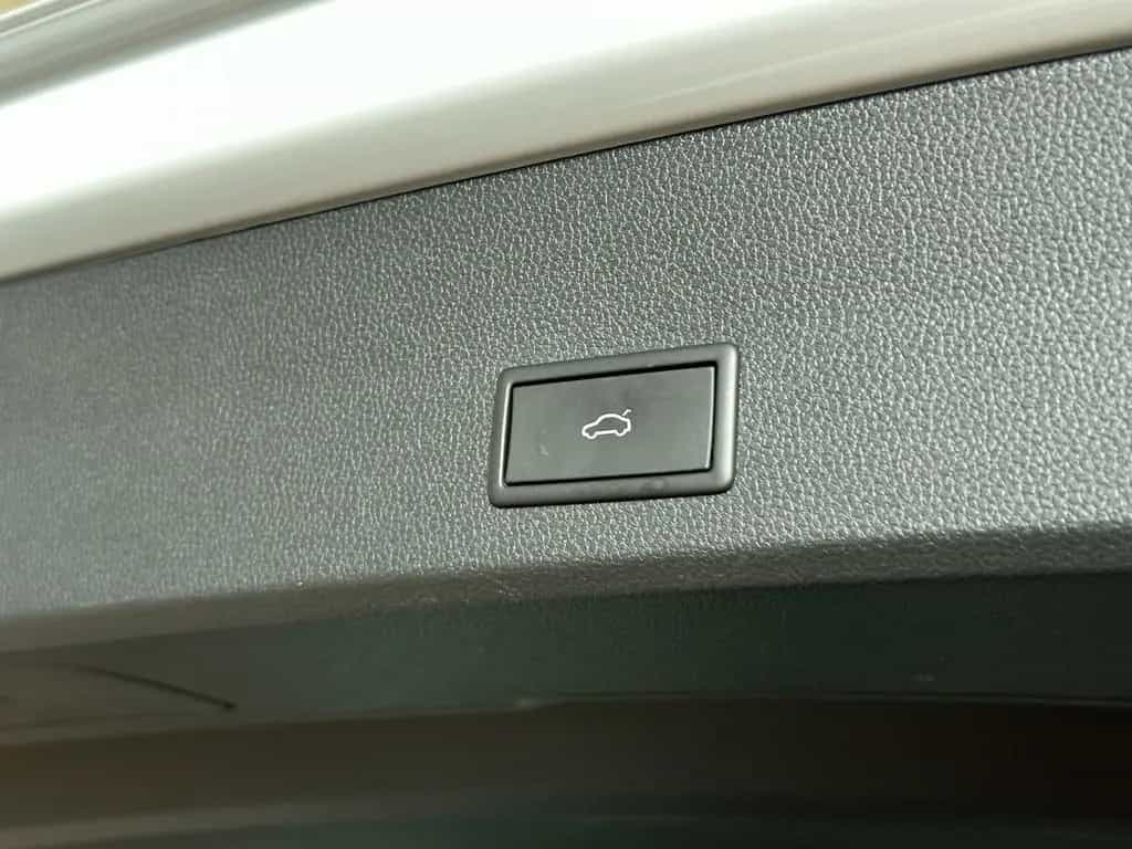 Seat Ateca FR 360Cam Navi Teil-Leder Pano AHK LED ACC 02/2022-photo-7