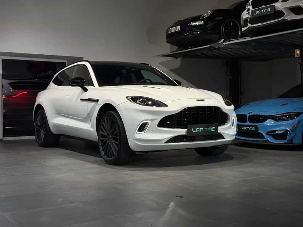 Aston Martin DBX *405kW*Carbon*Alcantara*Anhänger 04/2022-photo-0