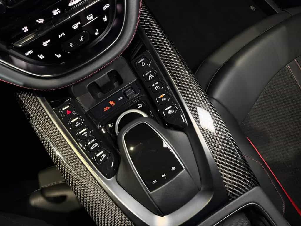 Aston Martin DBX *405kW*Carbon*Alcantara*Anhänger 04/2022-photo-12