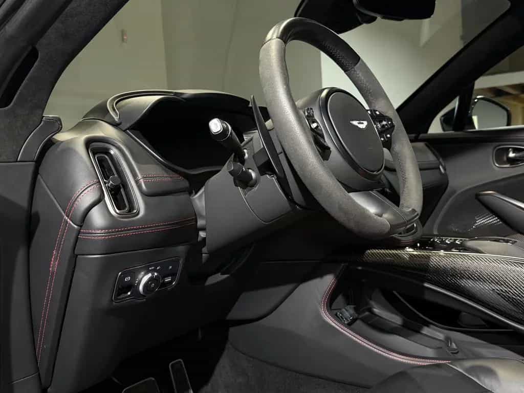 Aston Martin DBX *405kW*Carbon*Alcantara*Anhänger 04/2022-photo-5