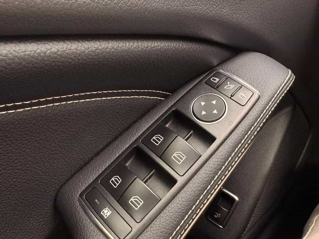 Mercedes-Benz GLA 220 4Matic NAVI°LED°SHZ°PDC°EL.HECKKLAPPE 10/2018-photo-23