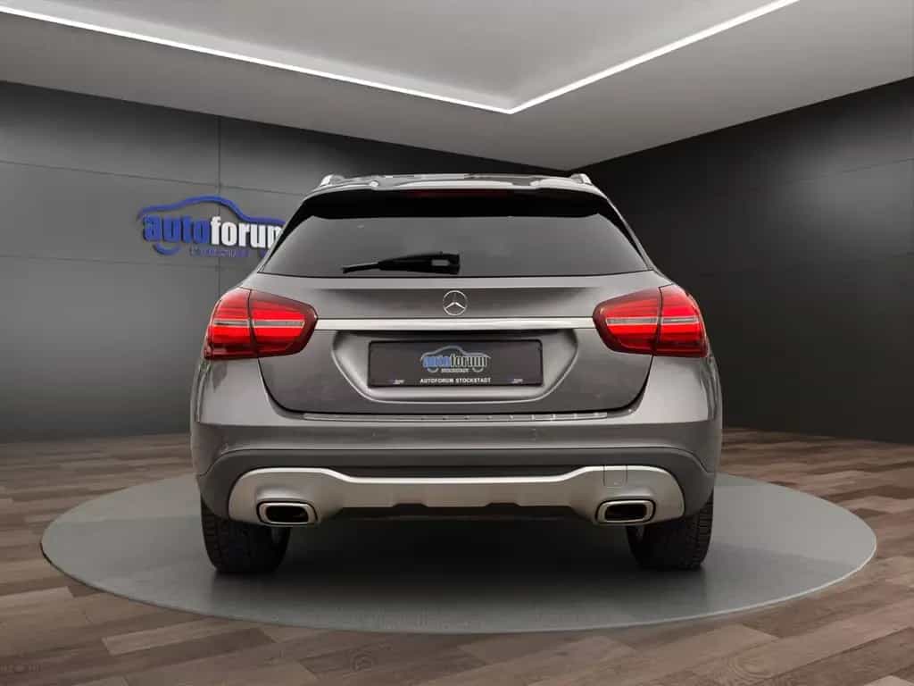 Mercedes-Benz GLA 220 4Matic NAVI°LED°SHZ°PDC°EL.HECKKLAPPE 10/2018-photo-4