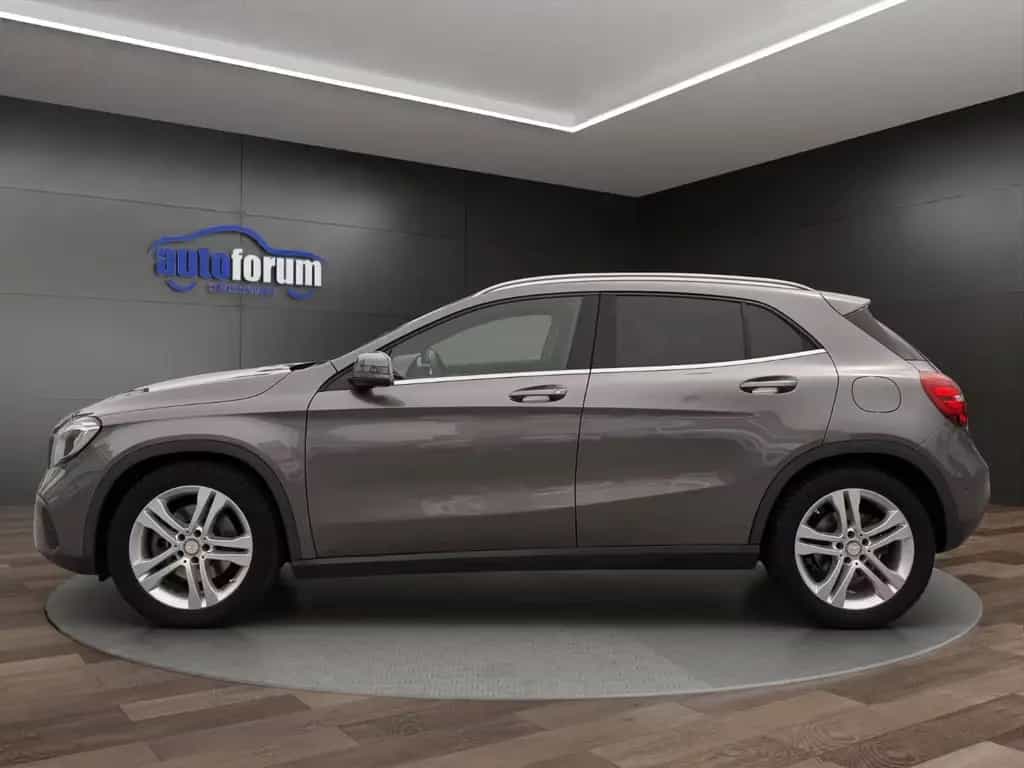 Mercedes-Benz GLA 220 4Matic NAVI°LED°SHZ°PDC°EL.HECKKLAPPE 10/2018-photo-8