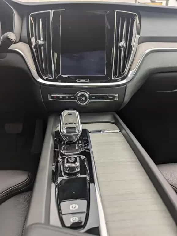 Volvo V60 Inscription PANO LED ACC MEMORY H&R AHK 360° 01/2022-photo-16