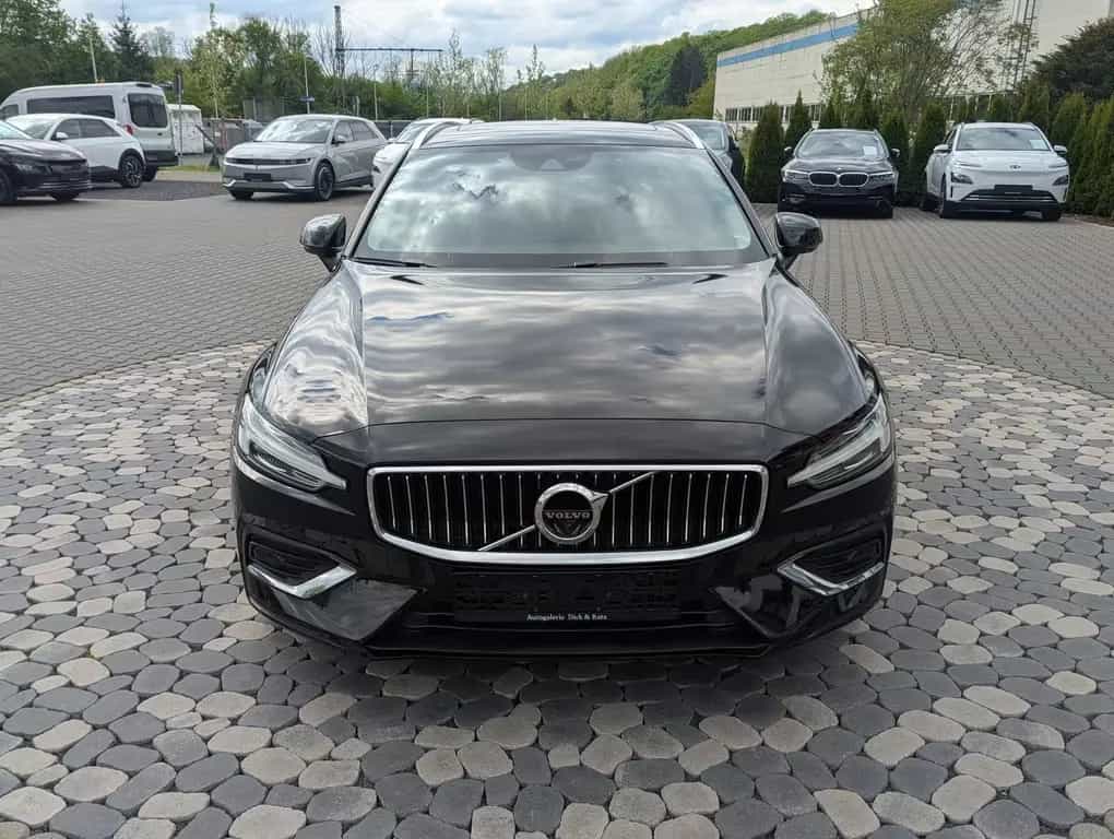 Volvo V60 Inscription PANO LED ACC MEMORY H&R AHK 360° 01/2022-photo-2