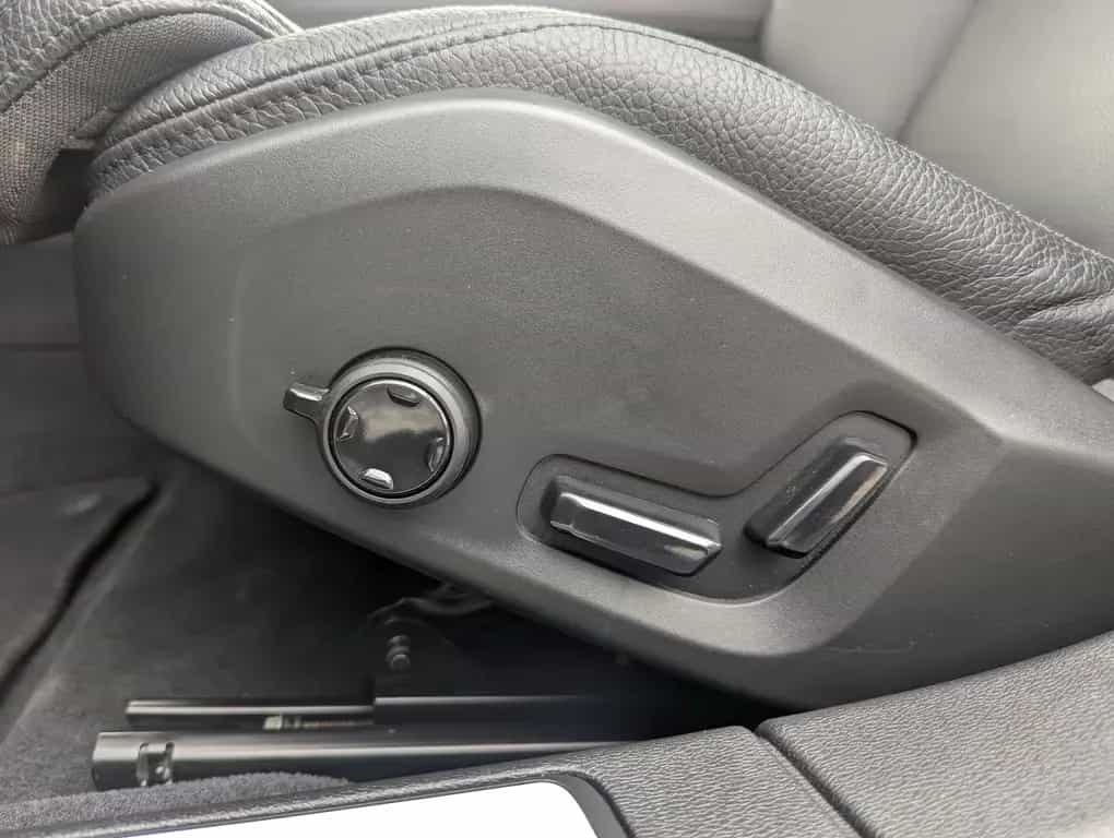 Volvo V60 Inscription PANO LED ACC MEMORY H&R AHK 360° 01/2022-photo-23