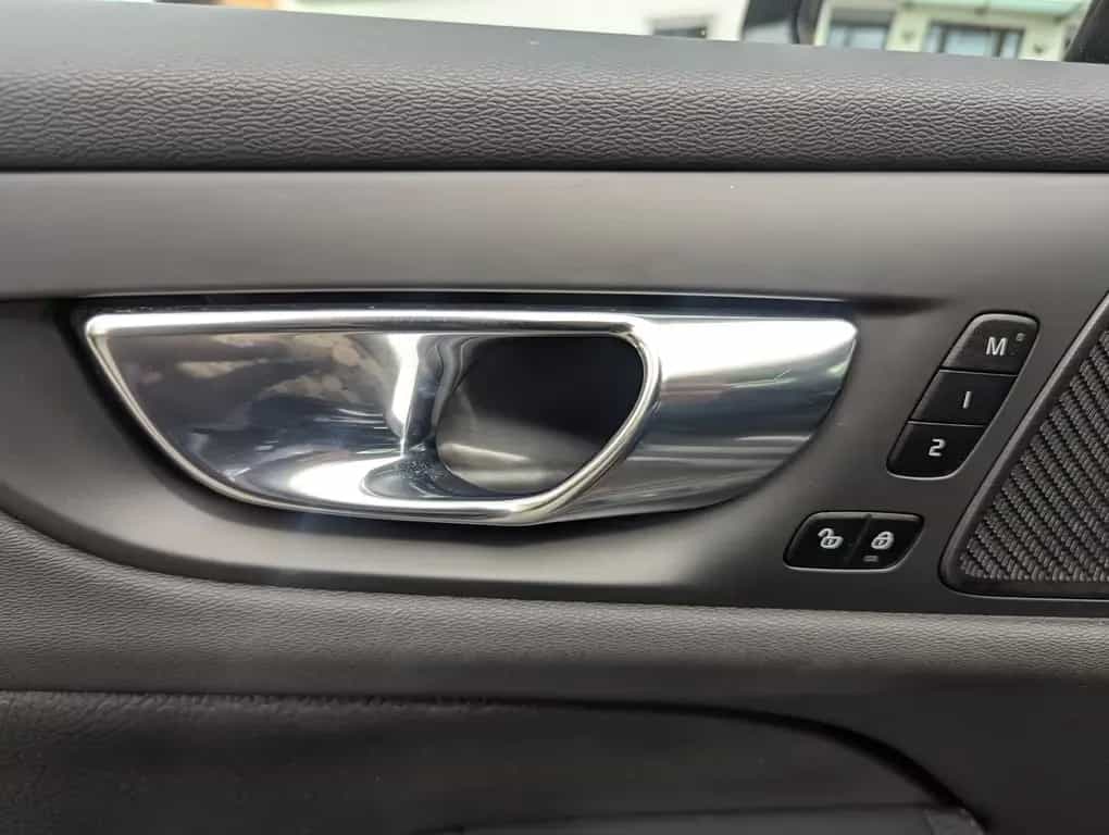 Volvo V60 Inscription PANO LED ACC MEMORY H&R AHK 360° 01/2022-photo-24