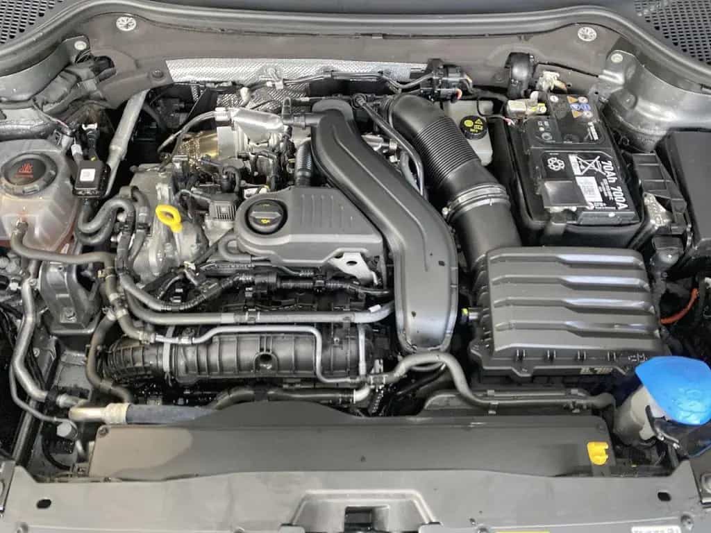 Skoda Karoq Tour 1.5 TSI NAVI+PDC+KAMERA+GRA+LED+BT 03/2024-photo-17