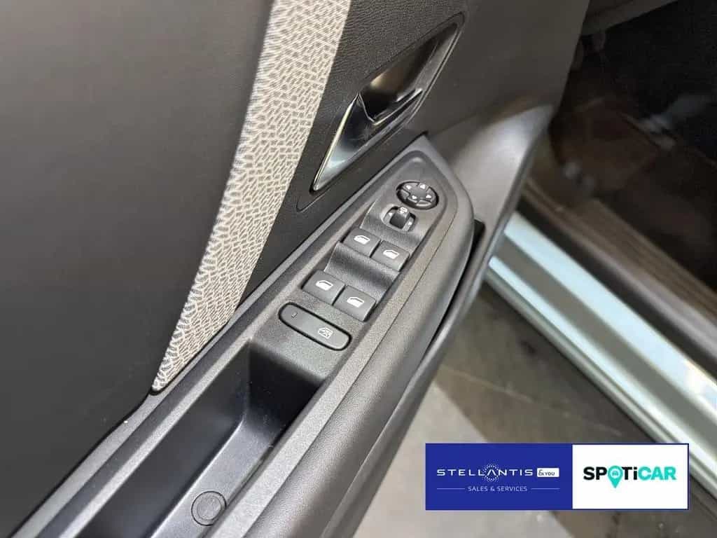 Citroën C4 1.2 PureTech 130 Max AHK abnehmbar 11/2023-photo-11
