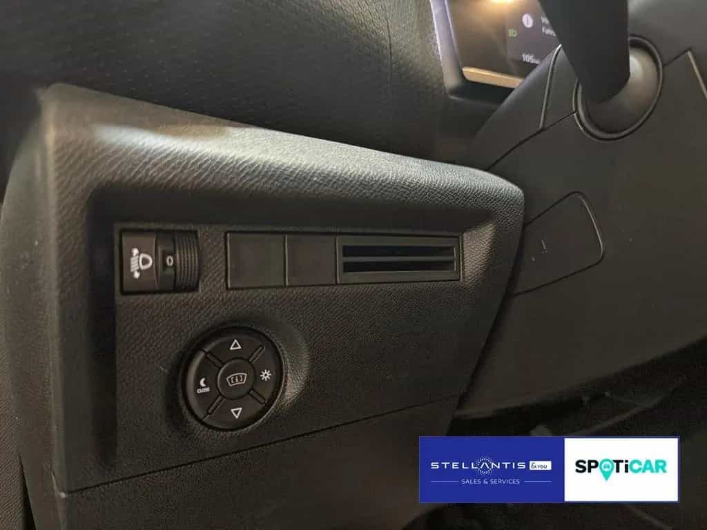 Citroën C4 1.2 PureTech 130 Max AHK abnehmbar 11/2023-photo-17