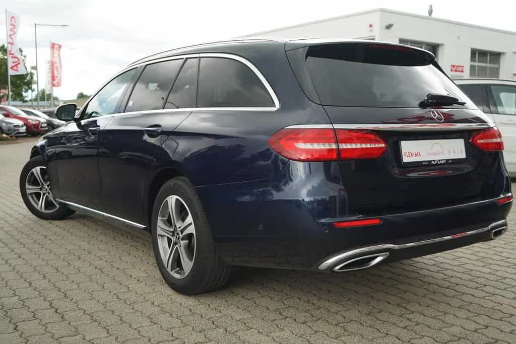 Mercedes-Benz E 220 E220 T d Avantgarde LED Navi ACC Kamera 11/2019-photo-14