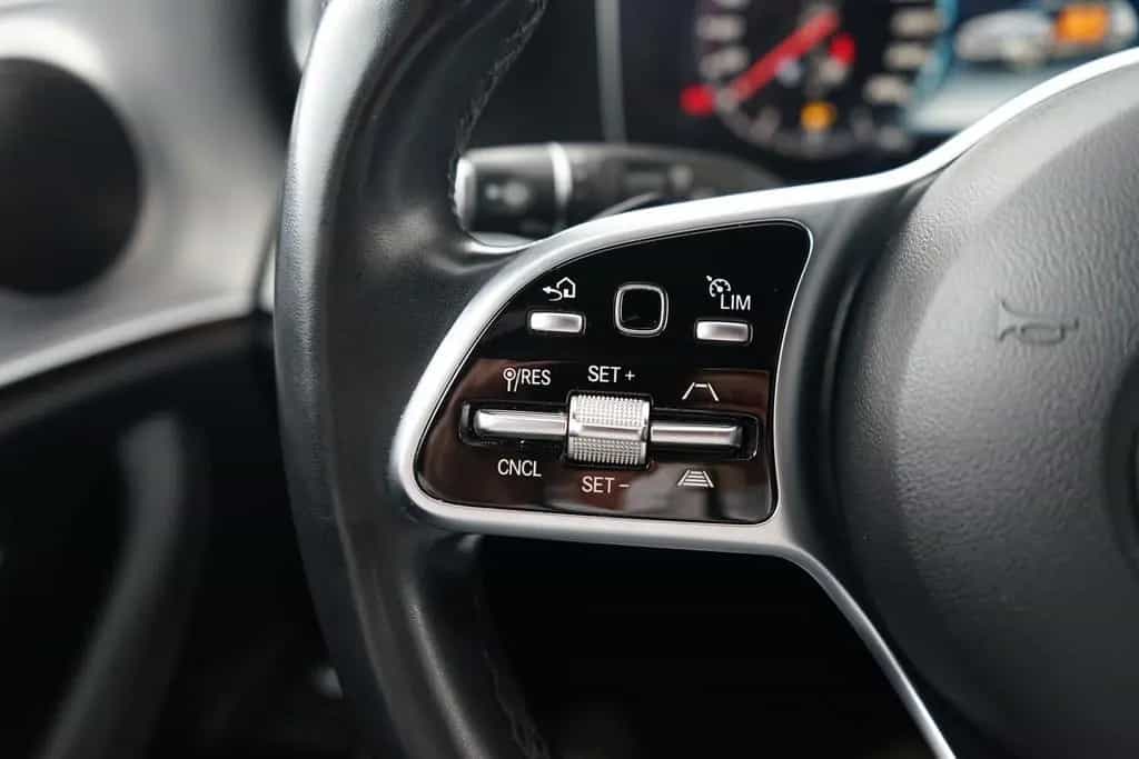 Mercedes-Benz E 220 E220 T d Avantgarde LED Navi ACC Kamera 11/2019-photo-22