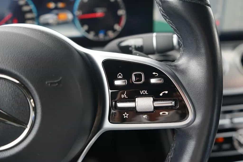 Mercedes-Benz E 220 E220 T d Avantgarde LED Navi ACC Kamera 11/2019-photo-24