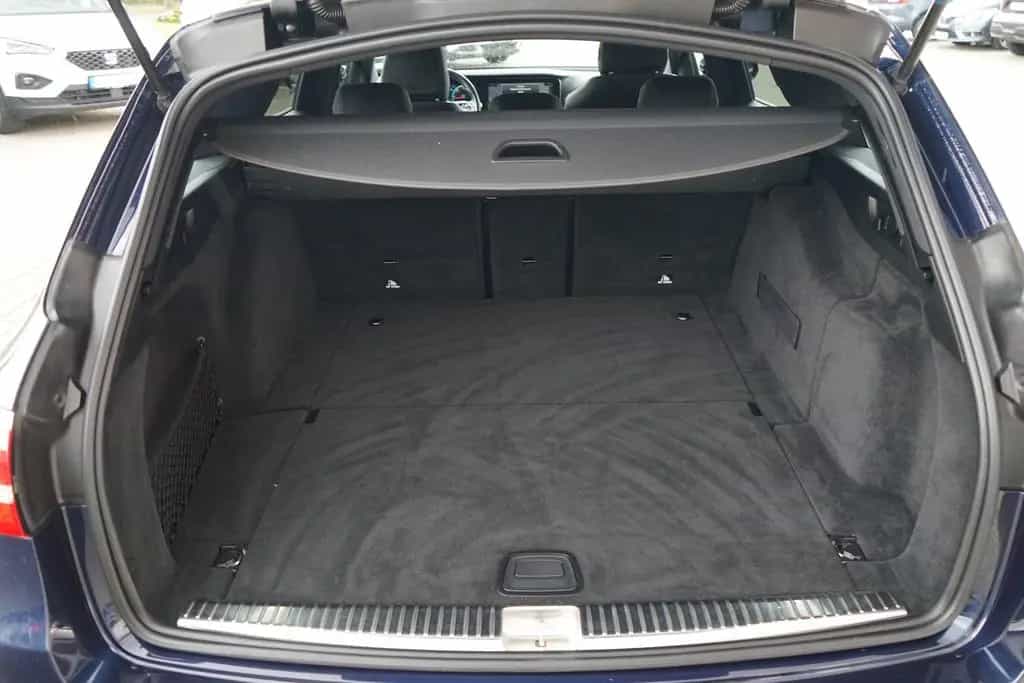 Mercedes-Benz E 220 E220 T d Avantgarde LED Navi ACC Kamera 11/2019-photo-7