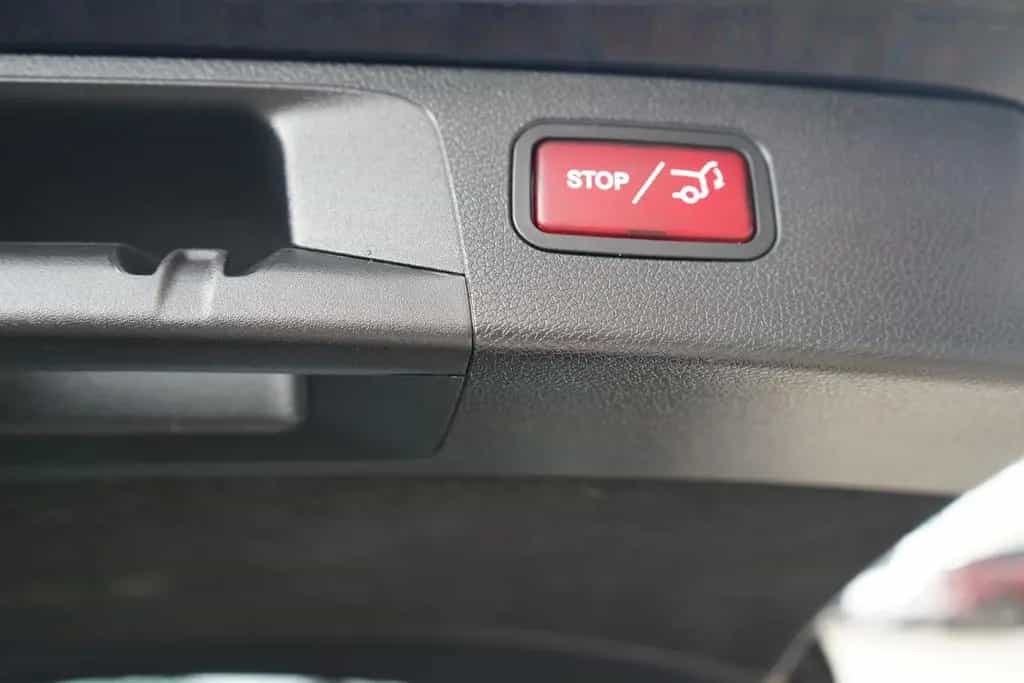Mercedes-Benz E 220 E220 T d Avantgarde LED Navi ACC Kamera 11/2019-photo-8