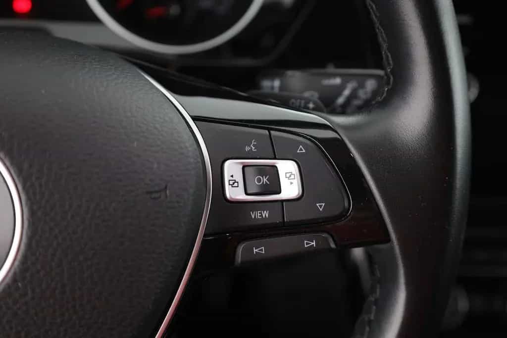 Volkswagen Touran 1.5 TSI DSG Highline LED AHK ACC 7-Sitzer 01/2019-photo-15