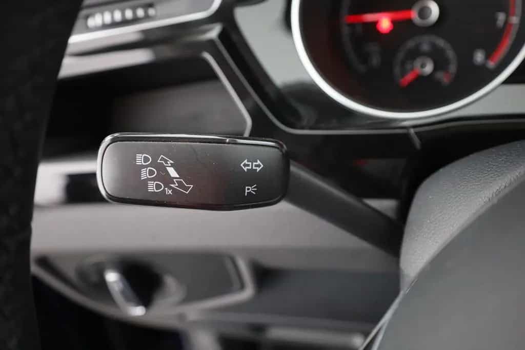 Volkswagen Touran 1.5 TSI DSG Highline LED AHK ACC 7-Sitzer 01/2019-photo-17