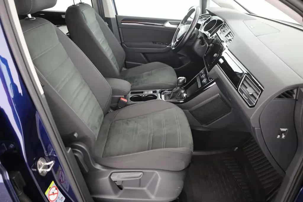 Volkswagen Touran 1.5 TSI DSG Highline LED AHK ACC 7-Sitzer 01/2019-photo-22