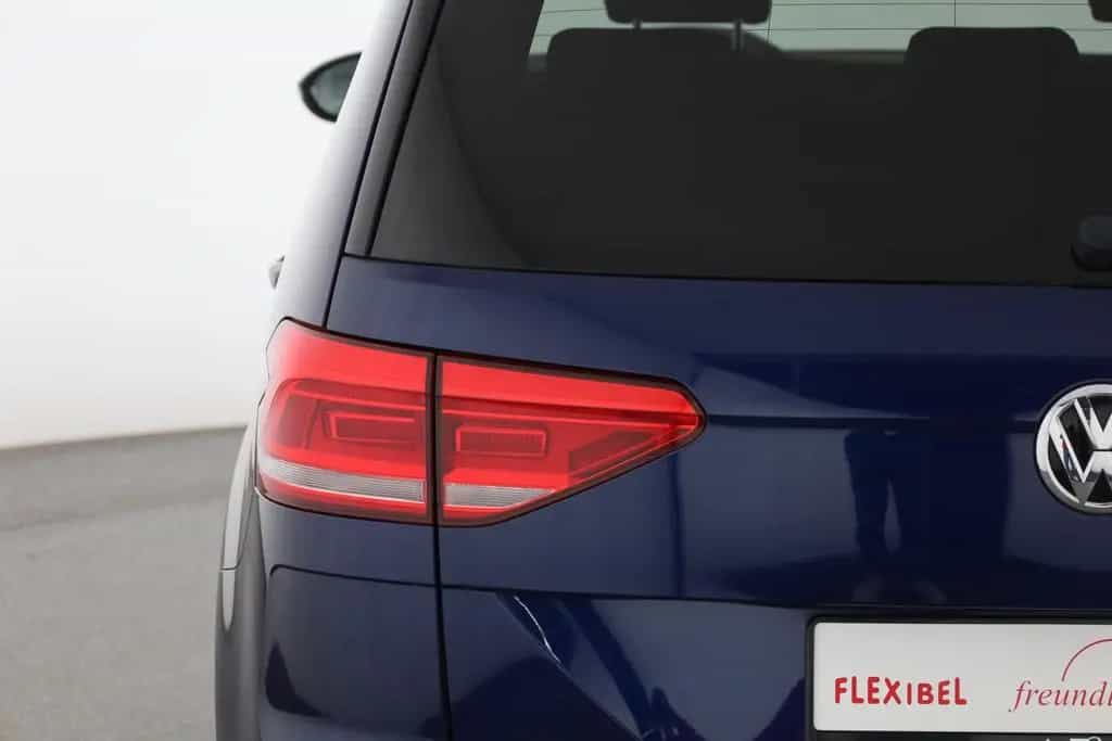 Volkswagen Touran 1.5 TSI DSG Highline LED AHK ACC 7-Sitzer 01/2019-photo-30