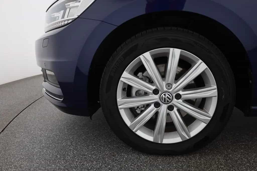 Volkswagen Touran 1.5 TSI DSG Highline LED AHK ACC 7-Sitzer 01/2019-photo-31