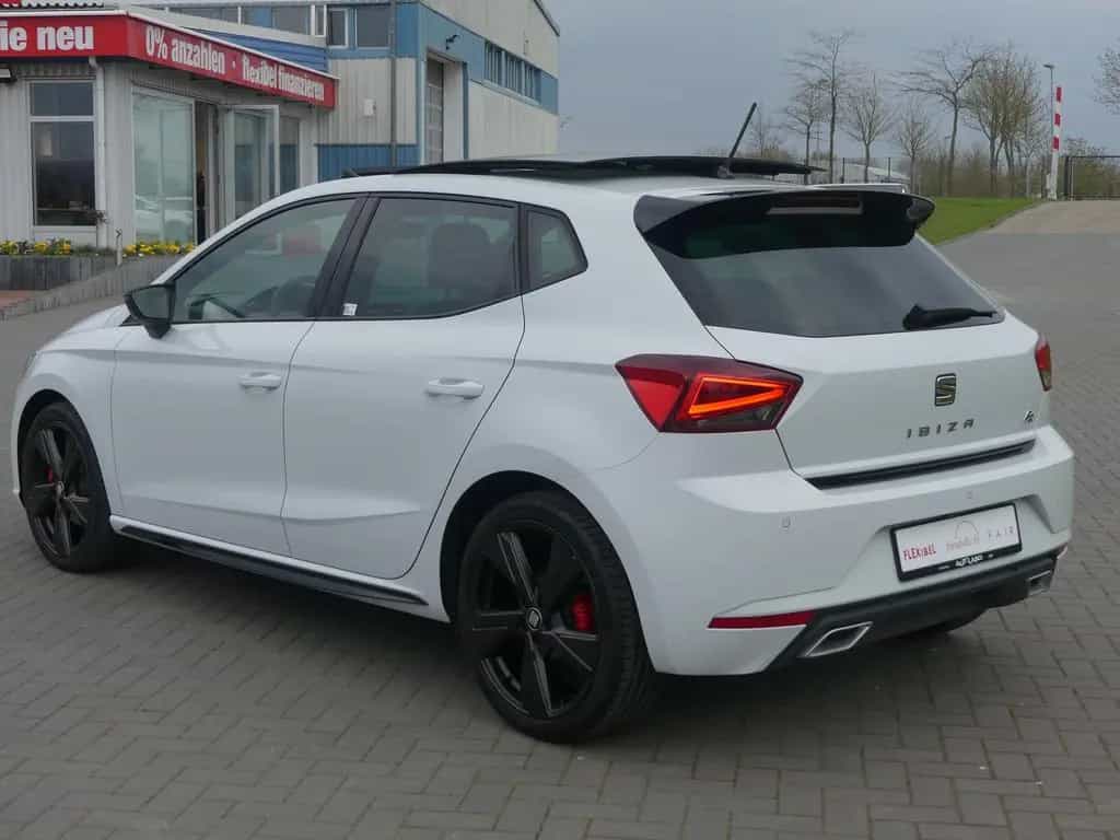 Seat Ibiza 1.0 TSI FR Black Edition ACC LED Kamera Be 10/2020-photo-2