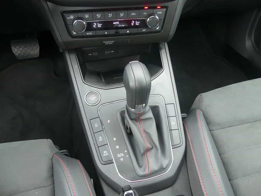 Seat Ibiza 1.0 TSI FR Black Edition ACC LED Kamera Be 10/2020-photo-21