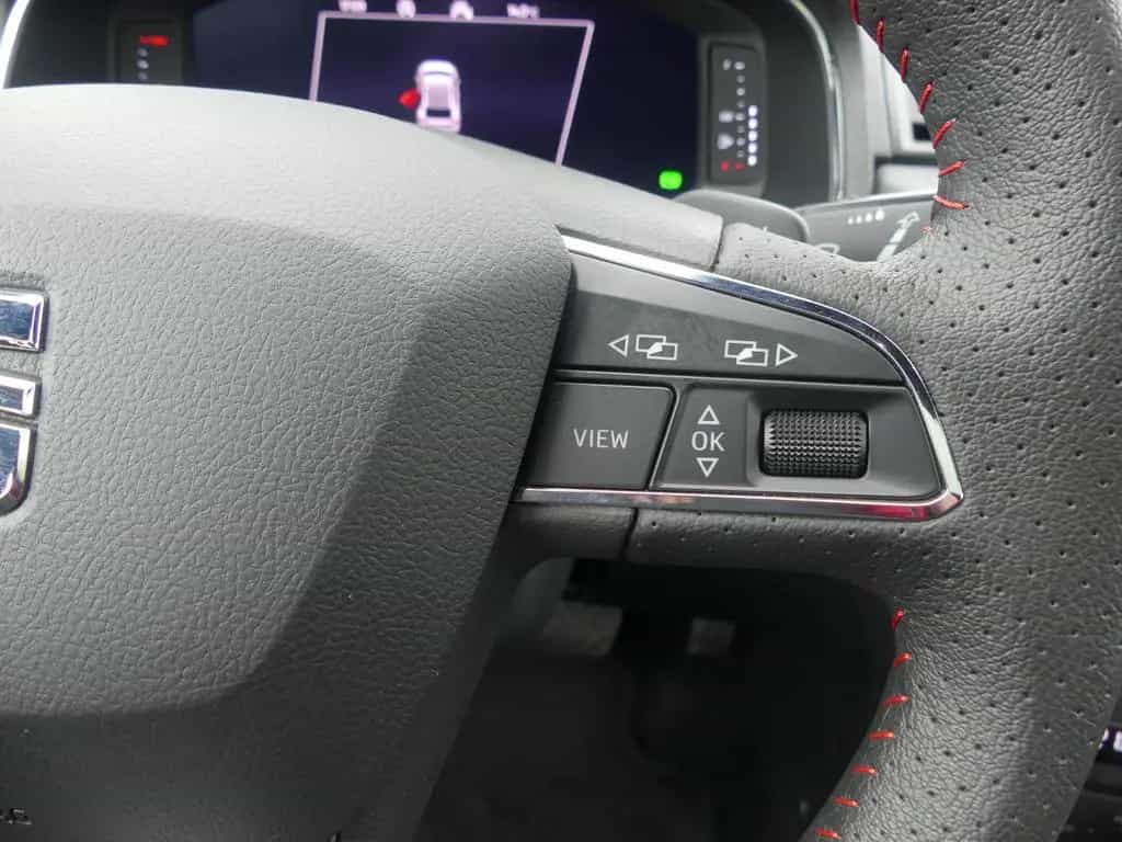 Seat Ibiza 1.0 TSI FR Black Edition ACC LED Kamera Be 10/2020-photo-25