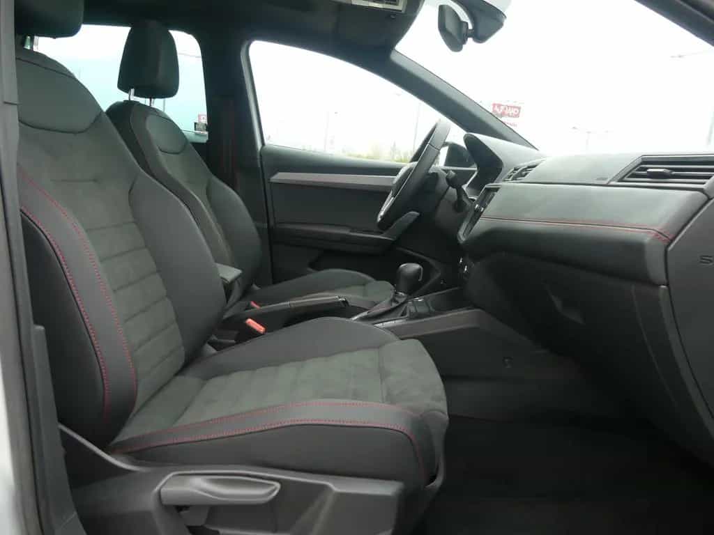 Seat Ibiza 1.0 TSI FR Black Edition ACC LED Kamera Be 10/2020-photo-33
