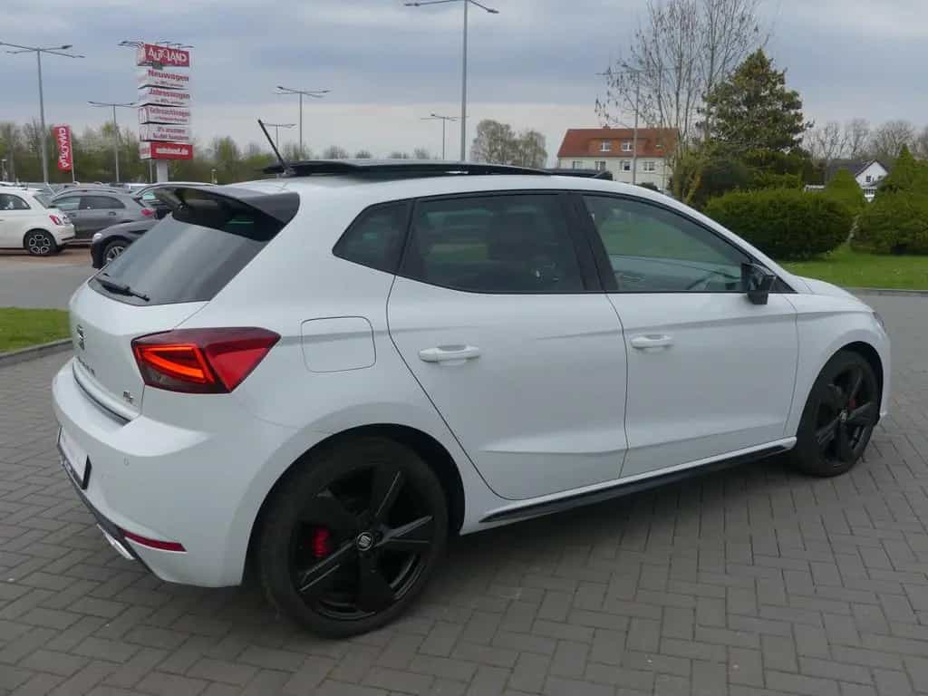 Seat Ibiza 1.0 TSI FR Black Edition ACC LED Kamera Be 10/2020-photo-4