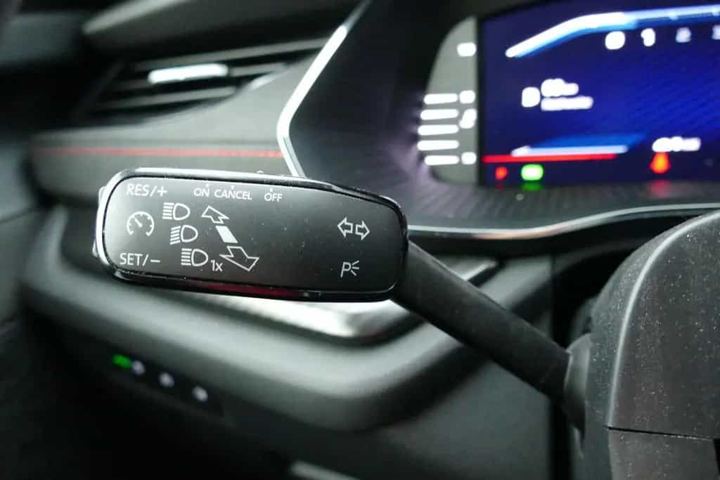 Skoda Octavia Combi 2.0 RS DSG LED Navi Head-Up Kamera 11/2021-photo-10