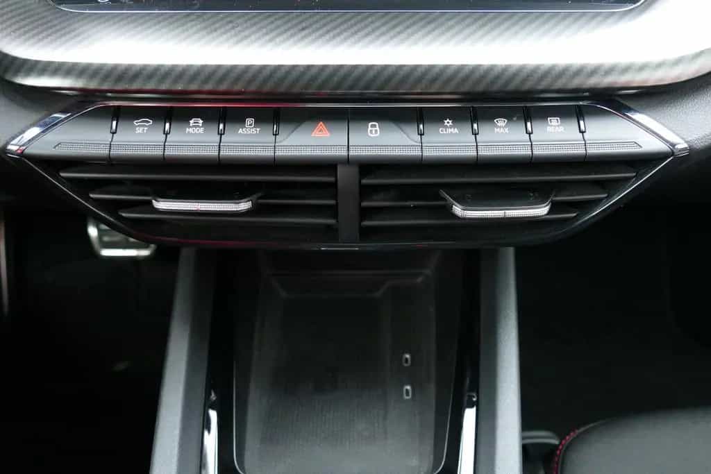 Skoda Octavia Combi 2.0 RS DSG LED Navi Head-Up Kamera 11/2021-photo-15
