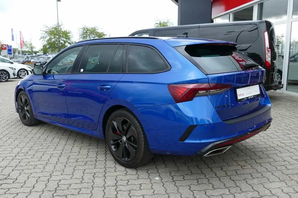 Skoda Octavia Combi 2.0 RS DSG LED Navi Head-Up Kamera 11/2021-photo-2