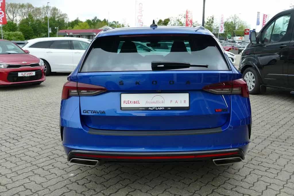 Skoda Octavia Combi 2.0 RS DSG LED Navi Head-Up Kamera 11/2021-photo-3