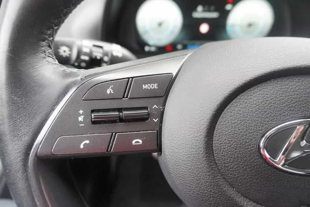 Hyundai BAYON 1.0 T-GDI Trend 2WD LED Kamera Tempomat 01/2022-photo-16