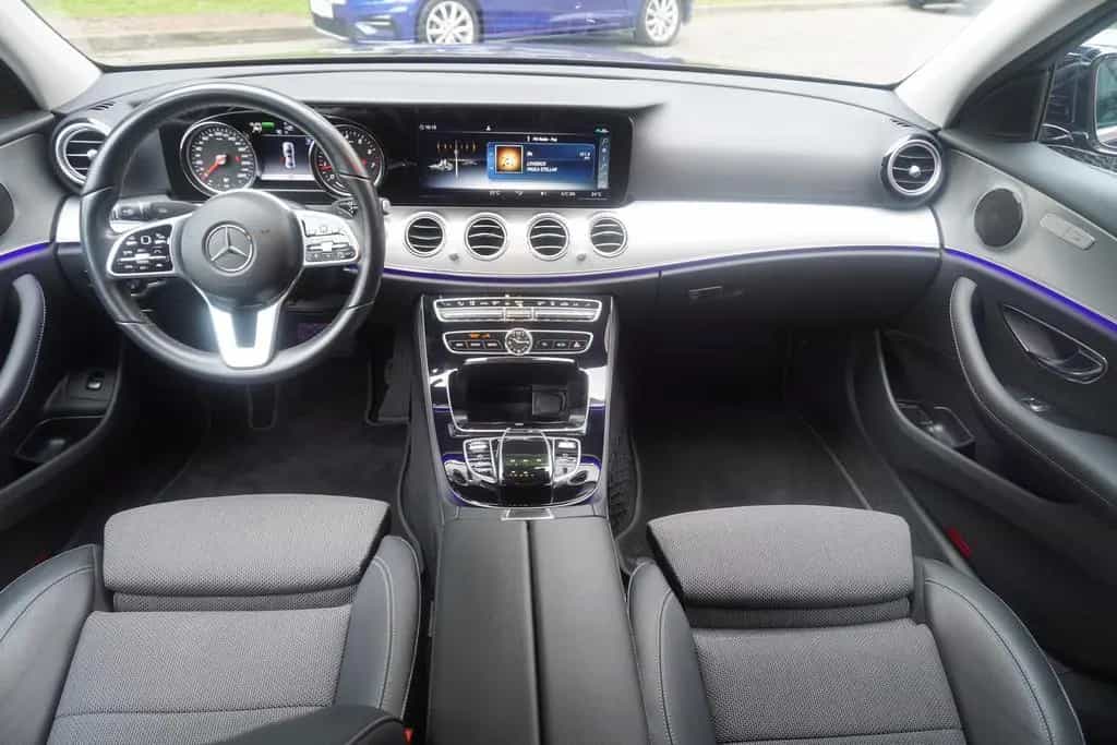 Mercedes-Benz E 200 E200 Avantgarde LED Teilleder Kamera Totwinkel 06/2020-photo-13