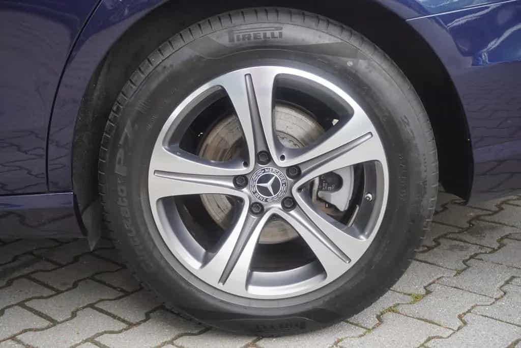 Mercedes-Benz E 200 E200 Avantgarde LED Teilleder Kamera Totwinkel 06/2020-photo-31