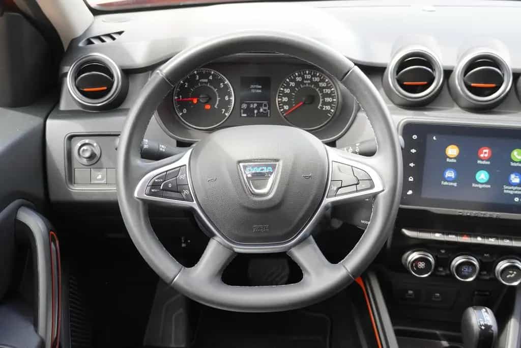 Dacia Duster II 1.3 Klimaaut. LED Navi DAB PDC Kamera 03/2023-photo-19