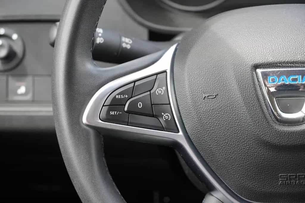 Dacia Duster II 1.3 Klimaaut. LED Navi DAB PDC Kamera 03/2023-photo-20