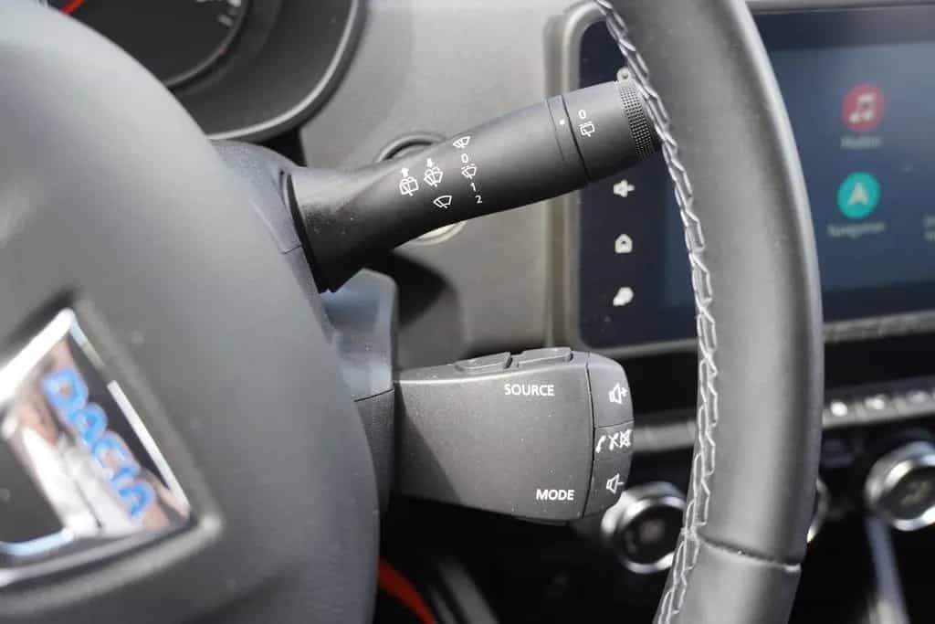 Dacia Duster II 1.3 Klimaaut. LED Navi DAB PDC Kamera 03/2023-photo-23