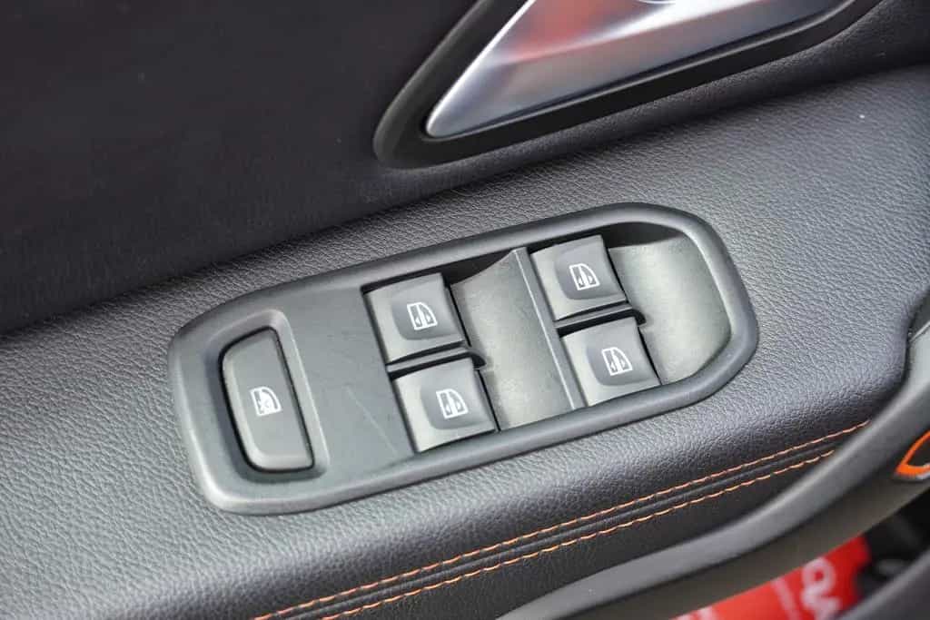 Dacia Duster II 1.3 Klimaaut. LED Navi DAB PDC Kamera 03/2023-photo-26