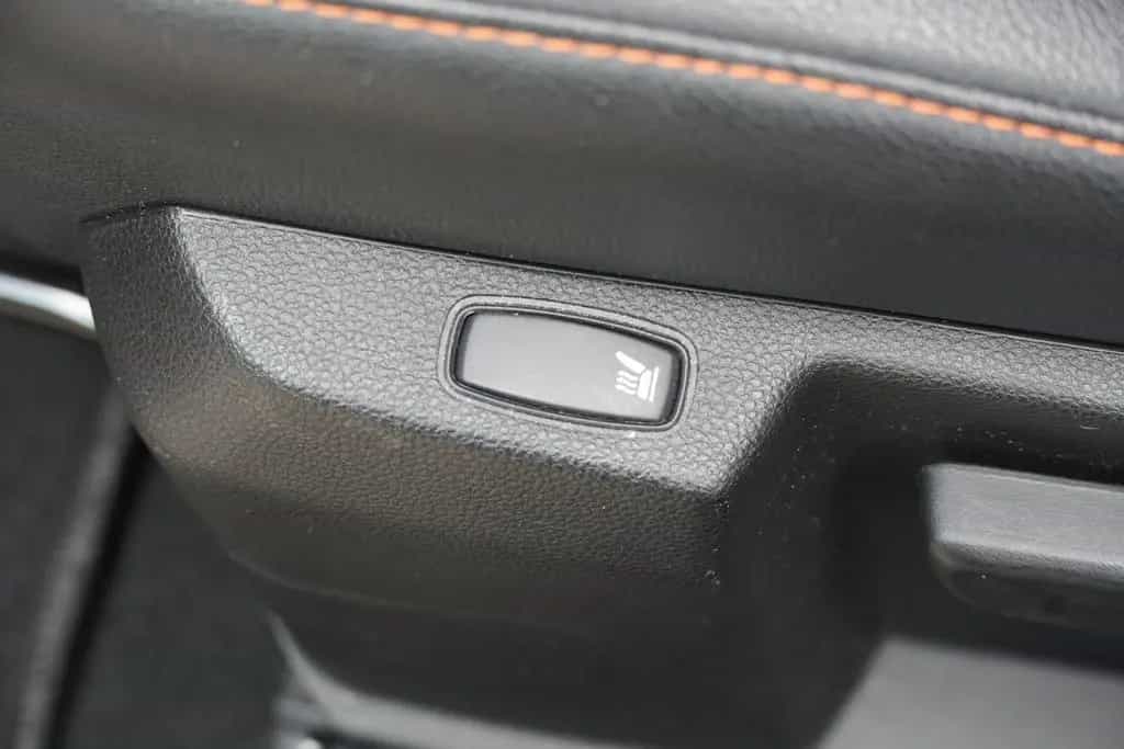 Dacia Duster II 1.3 Klimaaut. LED Navi DAB PDC Kamera 03/2023-photo-28