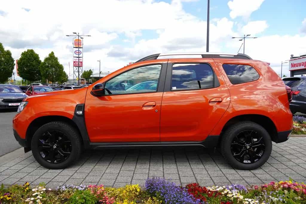 Dacia Duster II 1.3 Klimaaut. LED Navi DAB PDC Kamera 03/2023-photo-4