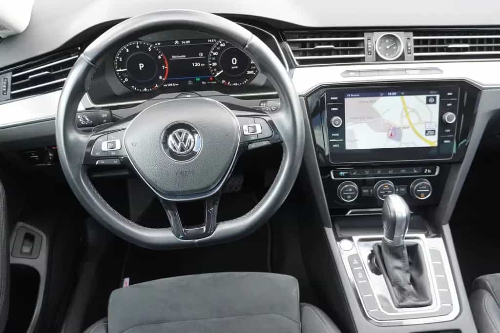 Volkswagen Passat Variant 1.5 TSI Highline Navi LED 08/2020-photo-11