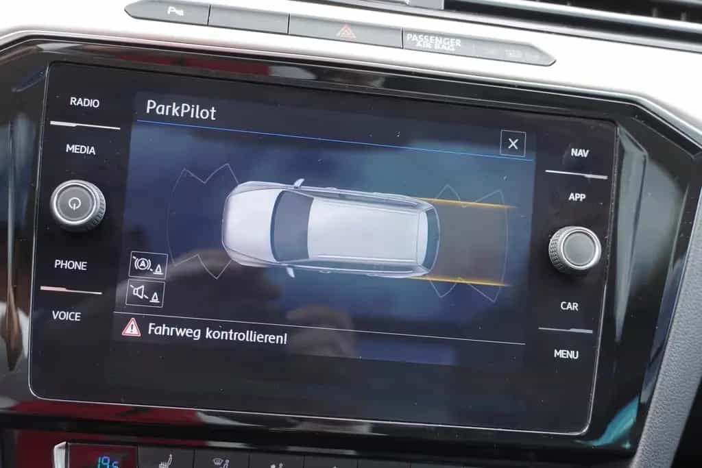 Volkswagen Passat Variant 1.5 TSI Highline Navi LED 08/2020-photo-13